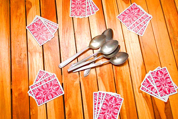 Spoons card game