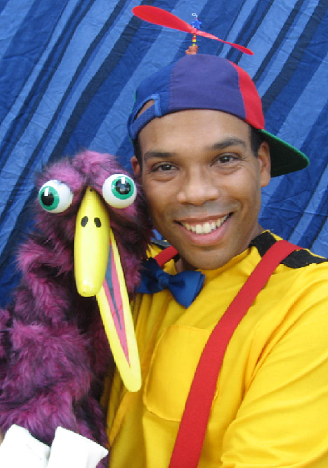 photo of Tommy Terrific (magician) and his bird