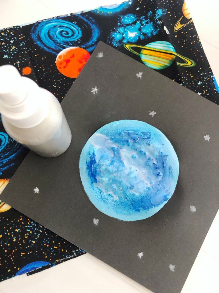 painting of the moon using galazy fizzy paint