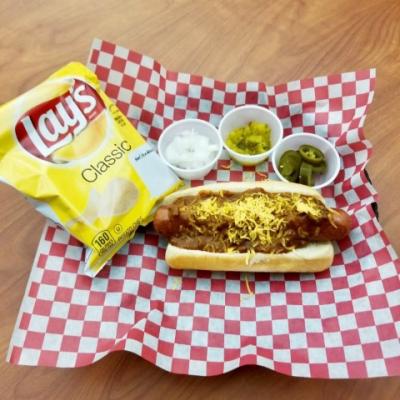 quarter pound chili dog