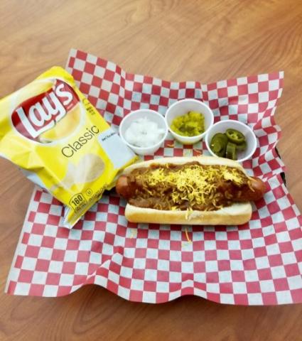 quarter pound chili dog